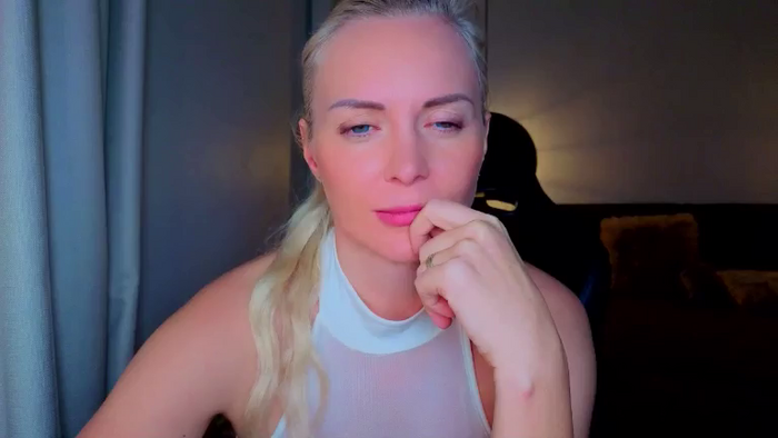 MsLindsayDevis