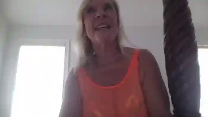 2025/08/13/streamate-carrie139-18-33-46