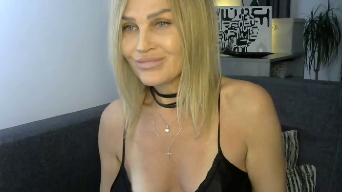 Evie_Paige