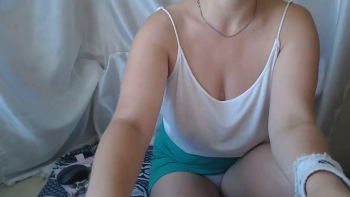 BettyGirlKiss
