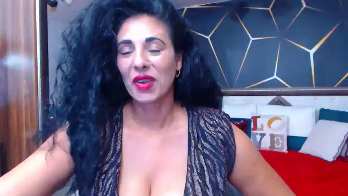 Curly_Sexy