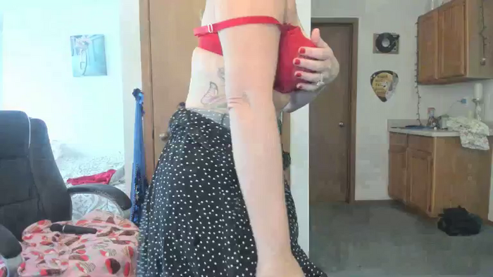 Hottyhousewife18