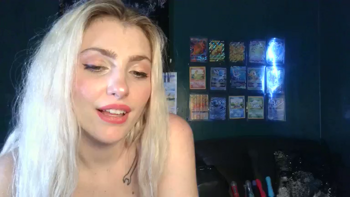 AlexMarieXOXO