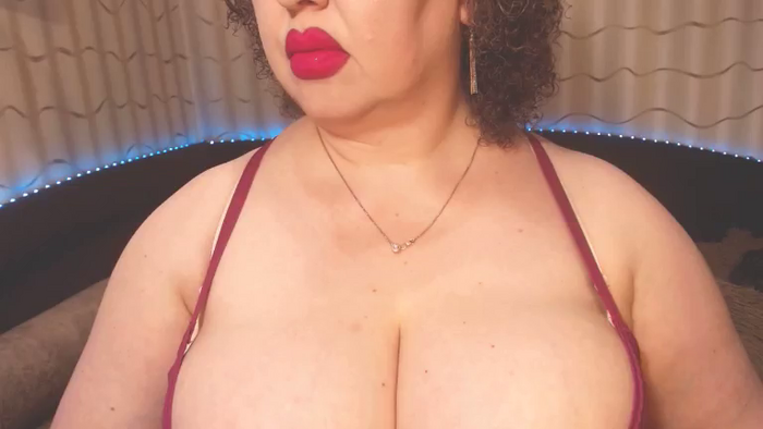 CurvyKatty40DD