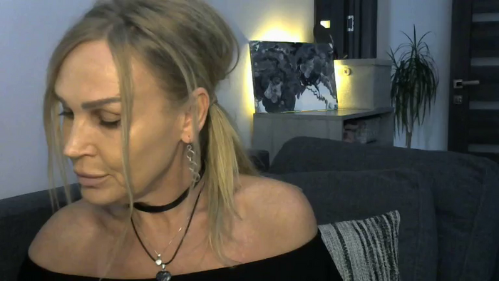 Evie_Paige