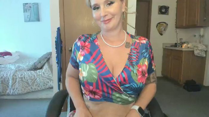 Hottyhousewife18