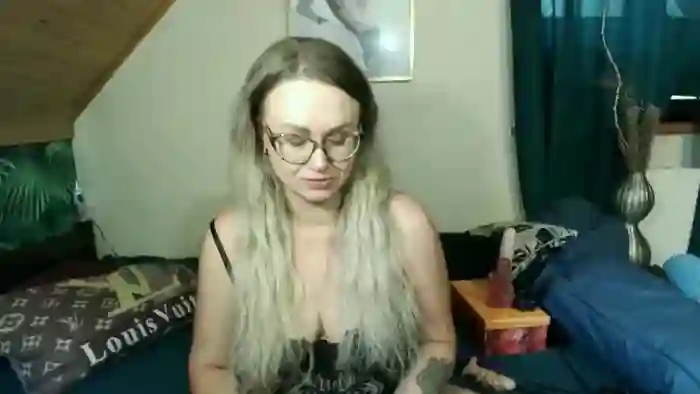 2025/08/18/streamate-milfjutha-10-56-26