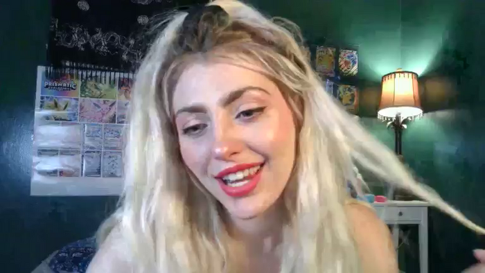 AlexMarieXOXO