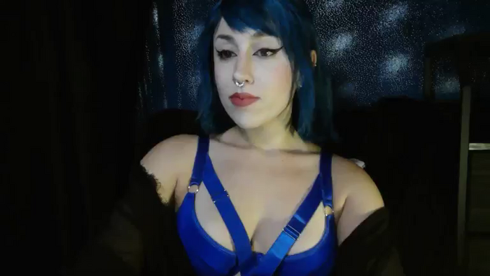 MissVikkiBlue