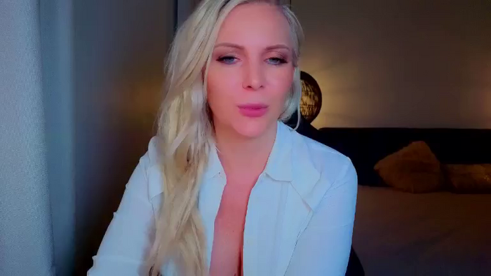 MsLindsayDevis