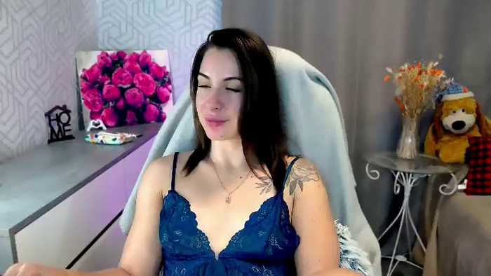 MeganNaughtyy