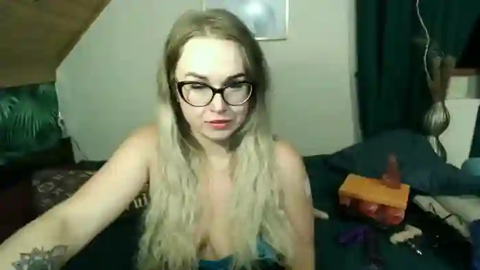 2025/08/22/streamate-milfjutha-20-33-34