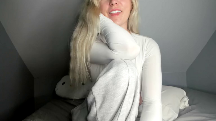 XxAlliGirlNextDoor