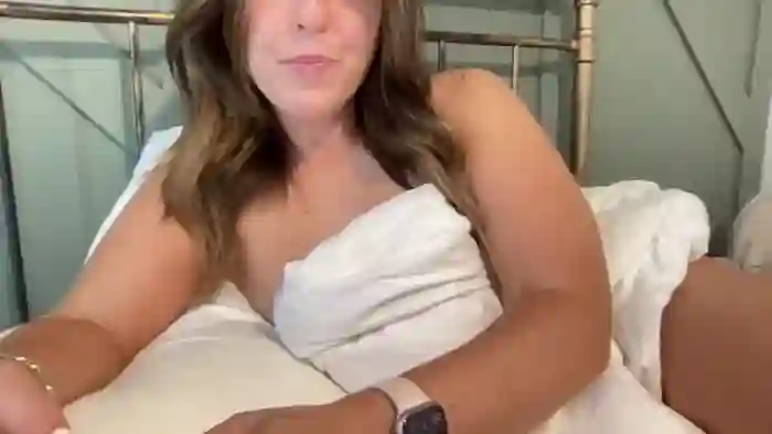 2025/08/23/streamate-luxelou-13-44-14