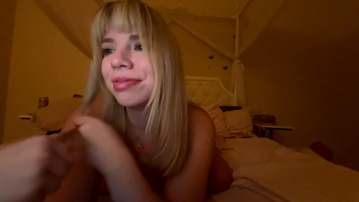 The_Blondiee