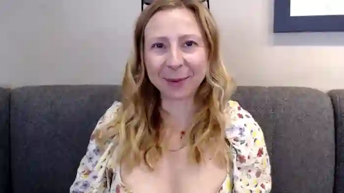 2025/08/24/streamate-dakotamcqueen-10-09-59