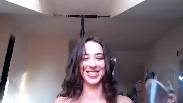 2025/08/24/streamate-klaradelgado-18-05-35