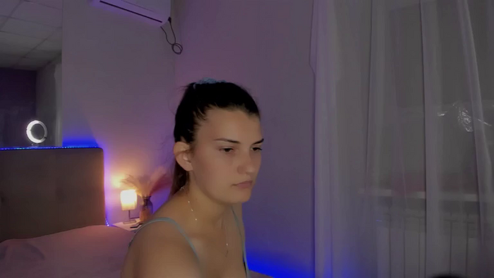 LauraLeee