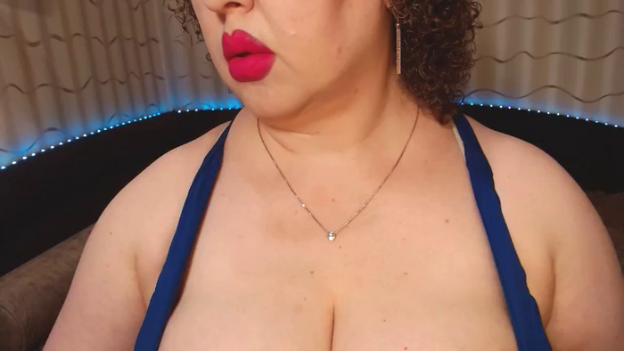 CurvyKatty40DD