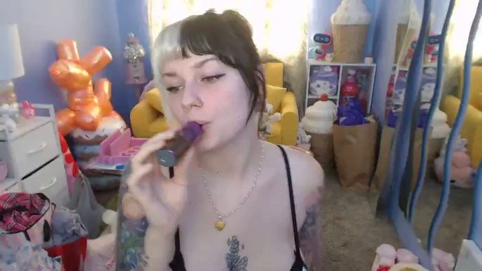 Angelina_Glass