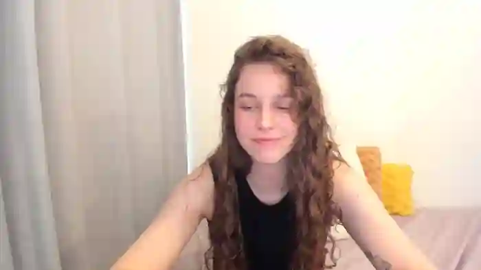 2025/08/29/streamate-rubycurlyx-17-33-22