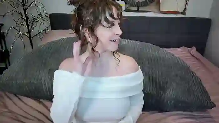 2025/08/29/streamate-suzyque-05-19-20