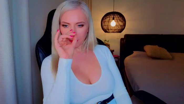 MsLindsayDevis