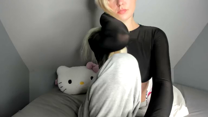 XxAlliGirlNextDoor