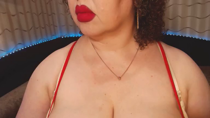 CurvyKatty40DD