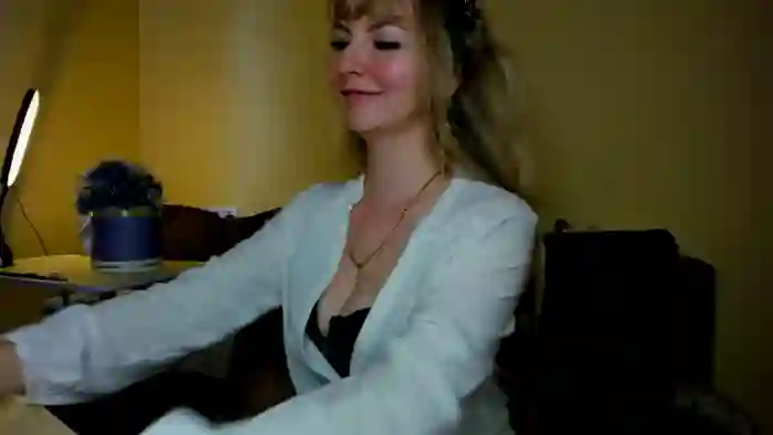 2025/09/01/streamate-moonlightgirl-05-43-21