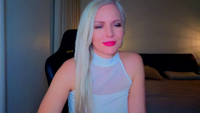 MsLindsayDevis