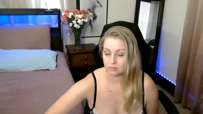 HollieJuice