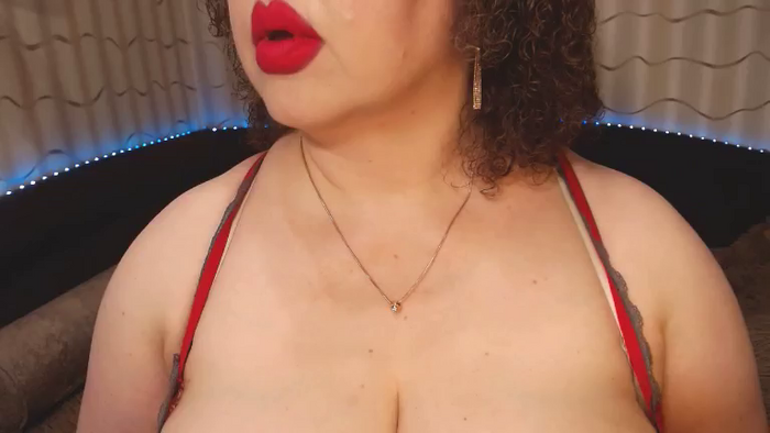 CurvyKatty40DD
