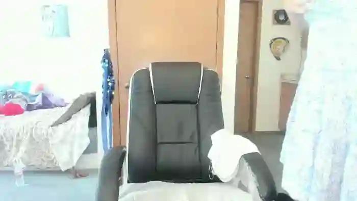 2025/09/09/streamate-hottyhousewife18-20-43-47