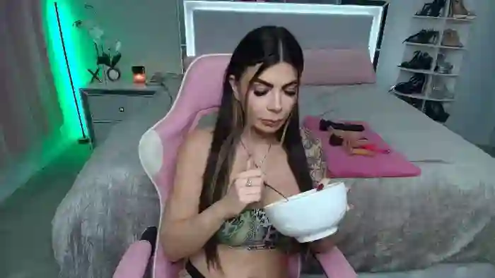 2025/09/10/streamate-ambersnowxoxoxo-00-42-20