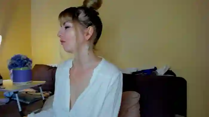 2025/09/12/streamate-moonlightgirl-04-45-38
