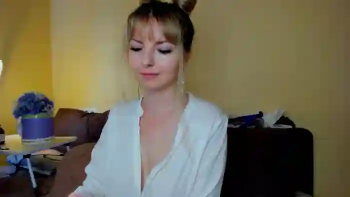 2025/09/12/streamate-moonlightgirl-05-09-00