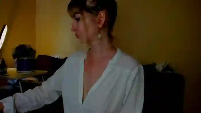 2025/09/12/streamate-moonlightgirl-06-53-57