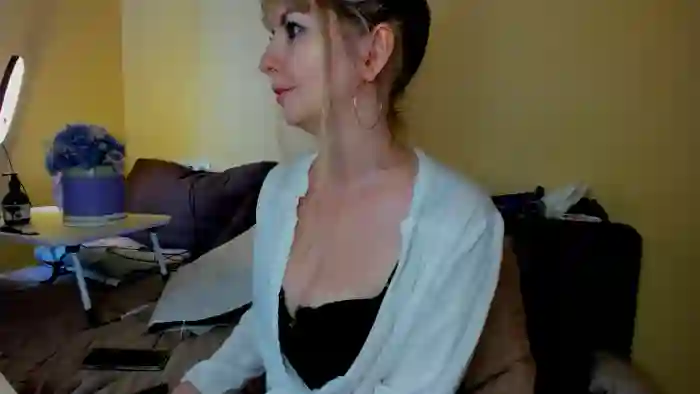 2025/09/12/streamate-moonlightgirl-08-57-52