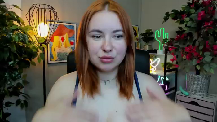 hotLaylaStar