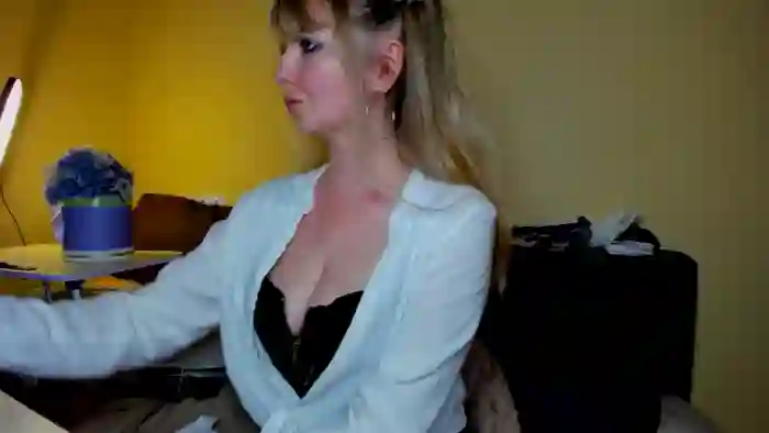 2025/09/13/streamate-moonlightgirl-17-21-37