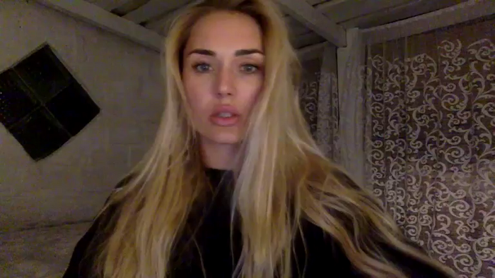 Tina_a