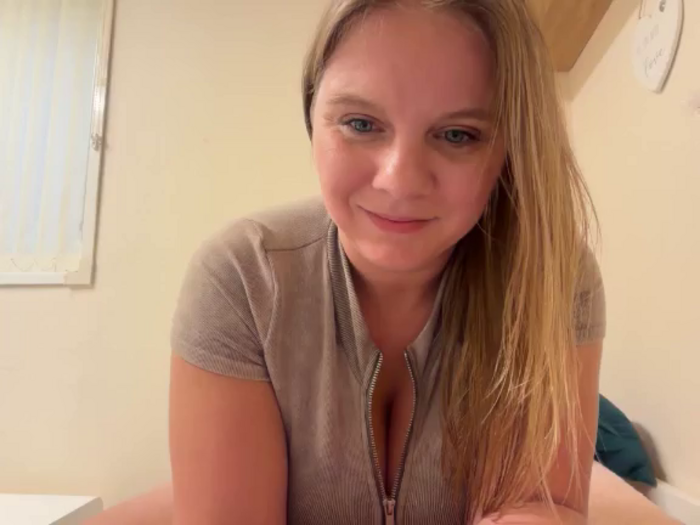 BustyMollyy