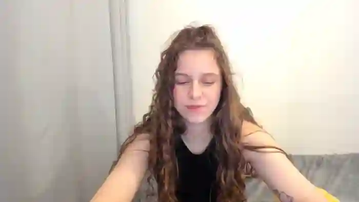 2025/09/14/streamate-rubycurlyx-13-33-47