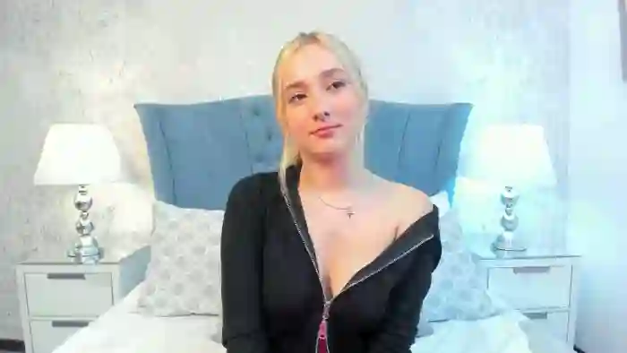 2025/09/14/streamate-sophiie_collins-01-29-47