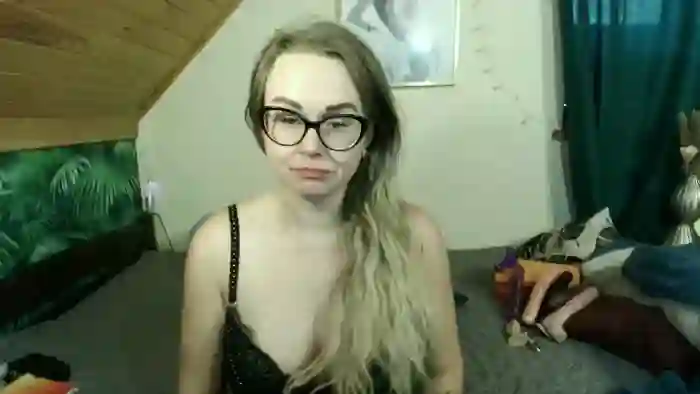 2025/09/15/streamate-milfjutha-10-20-37