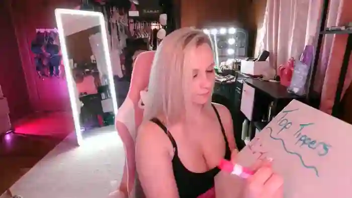 2025/09/15/streamate-xxcamrenxx-03-24-49