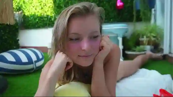 2025/09/16/streamate-ameliacutie69-17-29-39