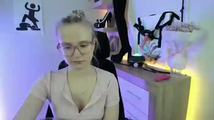 2025/09/16/streamate-nancyxstar-13-00-01