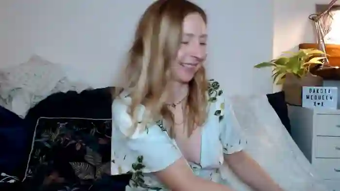 2025/09/17/streamate-dakotamcqueen-14-23-30